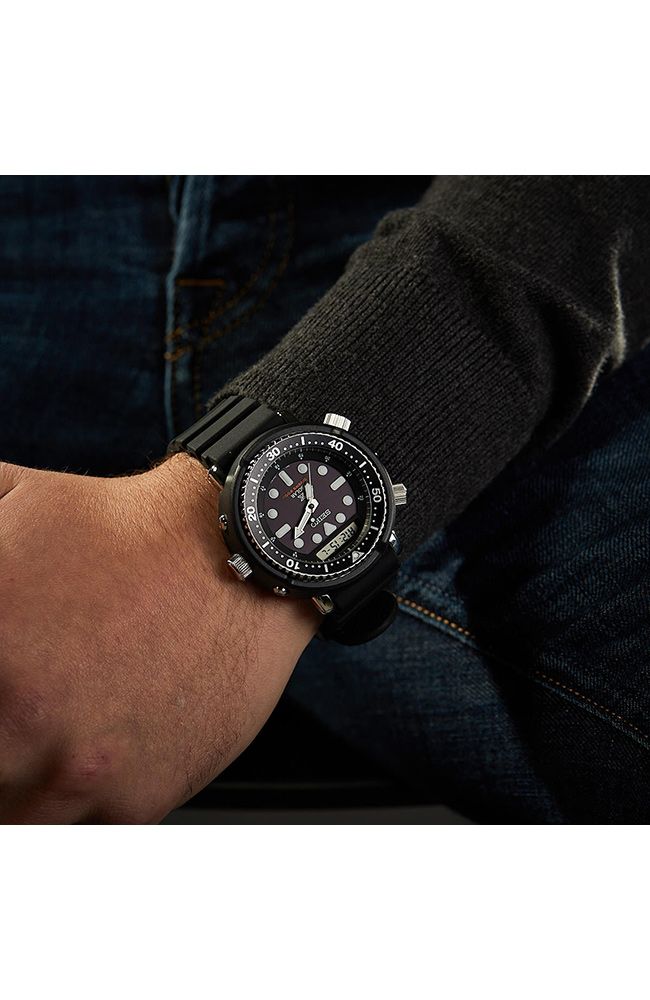 Diver Seiko H558 Snj025p1 Review Arnold Schwarzenegger Seiko Best